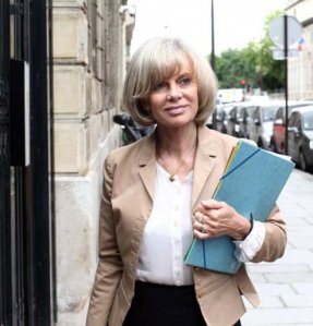 Elisabeth Guigou, presidente de la Commission des Affaire Etrangere, condamne l'arrestation de Modeste Boukadia